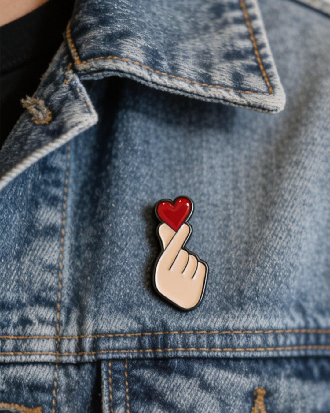 Enamel Pin - Love You